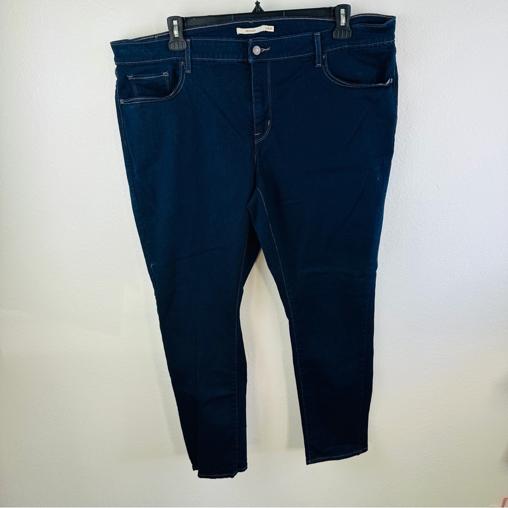 Levi’s 711 Skinny Dark Wash‎ Skinny Jeans Size 26W